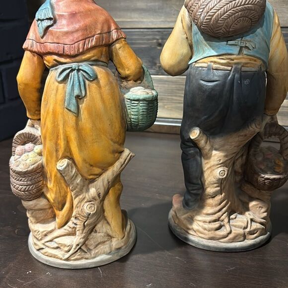Vintage Ceramic Figurines Elderly Couple with Fruit  Baskets Peddlers Signed DC - Picture 9 of 11